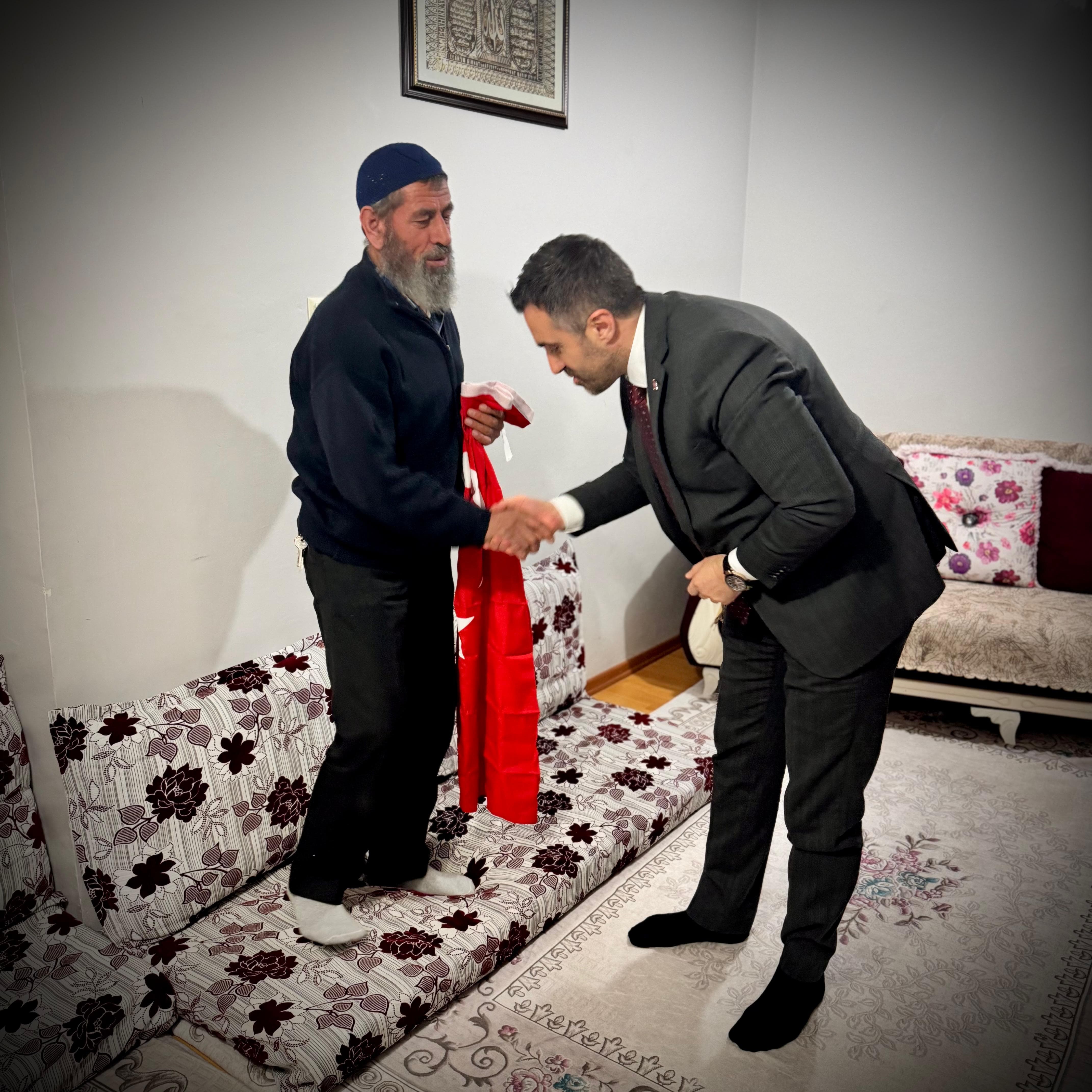 İl Müdürümüz Sn. Ömer TURAN, Şehit Yakınlarımızı ve Gazilerimizi düzenli olarak hanelerinde ziyaret etmeye devam etmektedir. 