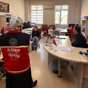 Çocuk Hakları Komitesi Üyelerinden Çarşamba Sosyal Hizmet Merkezi’ne Ziyaret - fotoğraf 1