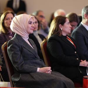 Aile ve Sosyal Hizmetler Bakanımız Göktaş, "Benimle Oynar mısın?" projesinin imza töreninde konuştu - fotoğraf 4