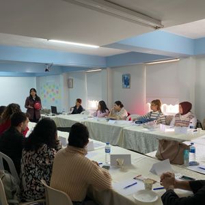 İl Müdürlüğümüz tarafından başlatılan ve üç gün süren Afet ve Acil Durumlarda Psikososyal Destek Eğitici Eğitimi katılımcıları katılım belgelerinin verilmesinin ardından tamamlanmıştır. - fotoğraf 3