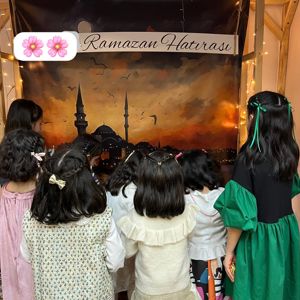 Bakan Yardımcımız Sayın Leman YENİGÜN ’ün teşrifleriyle Çocuk evlerimizde koruma ve bakım altında bulunan çocuklarımız ile iftar programı gerçekleştirilmiştir. - fotoğraf 5