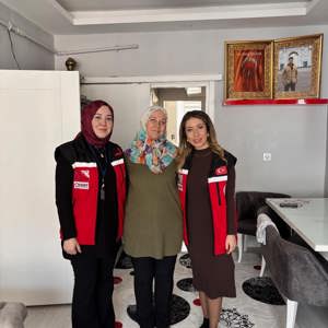 İl Müdürlüğümüze bağlı Sosyal Hizmet Merkezlerimiz tarafından İl genelinde kıymetli Şehit Yakınlarımız ve Kahraman Gazilerimizi ziyaretlere devam ediyoruz.  - fotoğraf 4