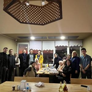 Nun Okullarından gelen değerli gençlerimizi Huzurevlerimizdeki kıymetli büyüklerimizle iftar programında bir araya getirdik.  - fotoğraf 4