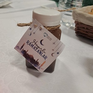 Nun Okullarından gelen değerli gençlerimizi Huzurevlerimizdeki kıymetli büyüklerimizle iftar programında bir araya getirdik.  - fotoğraf 3
