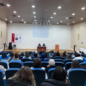 8 Mart Dünya Kadınlar Günü Kapsamında Kırklareli Üniversitesi’nde “Kırklareli’nde Kadın Olmak” Konulu Konferans Düzenledik. - fotoğraf 2