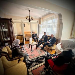 İl Müdürümüz Sn. Ömer TURAN, Şehit Yakınlarımızı ve Gazilerimizi düzenli olarak hanelerinde ziyaret etmeye devam etmektedir. - fotoğraf 3
