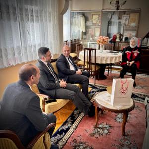 İl Müdürümüz Sn. Ömer TURAN, Şehit Yakınlarımızı ve Gazilerimizi düzenli olarak hanelerinde ziyaret etmeye devam etmektedir. - fotoğraf 2