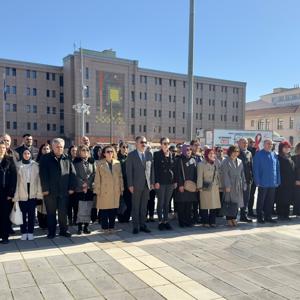 8 Mart Dünya Kadınlar Günü Çelenk Sunma Töreni gerçekleştirildi. - fotoğraf 7
