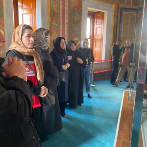 2025 'Aile Yılı' kapsamında Şehit Yakınlarımız ile Hırka-i Şerif, Fatih Sultan Mehmet Türbesi ve Mehmet Emin Tokadi Türbesini ziyaret ediyoruz. - fotoğraf 5