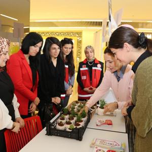 İl Müdürümüz Arzu ÇINGIR 8 Mart Dünya Kadınlar Günü Etkinlikleri Kapsamında Stant Açılışı Yaptı - fotoğraf 3