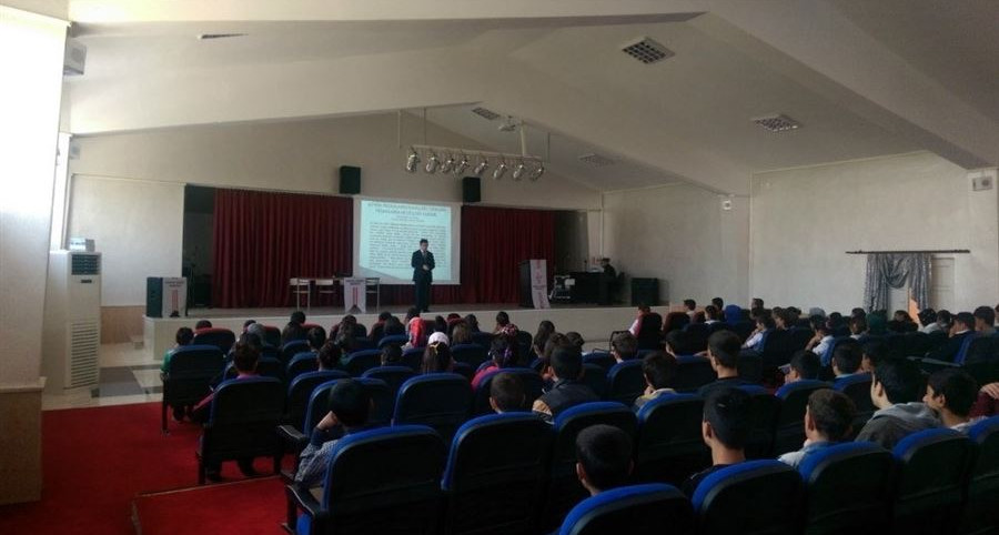 Batman'da AEP çerçevesinde "Aile İçi İletişim" eğitimi verildi.