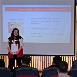 2025 Aile Yılı kapsamında 'Evlenecek Gençlerin Desteklenmesi Projesi' ile Evlilik Kredisi onaylanan çiftlerimize 'Evlilik Öncesi Eğitim Programı' kapsamında eğitimler vermeye devam ediyoruz. - fotoğraf 4