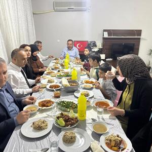 Şehit Ailelerimizi ve Çocuk Evlerimizden Hizmet Alan Çocuklarımızı İftar Sofrasında Buluşturduk. - fotoğraf 1