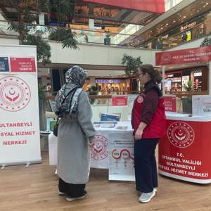 Sahaya çıkan ekiplerimiz mobil sosyal hizmet noktalarında koruyucu ve önleyici sosyal hizmet modelleri hakkında farkındalık oluşturmuş, bilgilendirme ve broşür dağıtımı gerçekleştirilmiştir. - fotoğraf 3