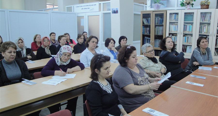 Kırklareli'nde "Aile İçi İletişim" semineri gerçekleştirildi.