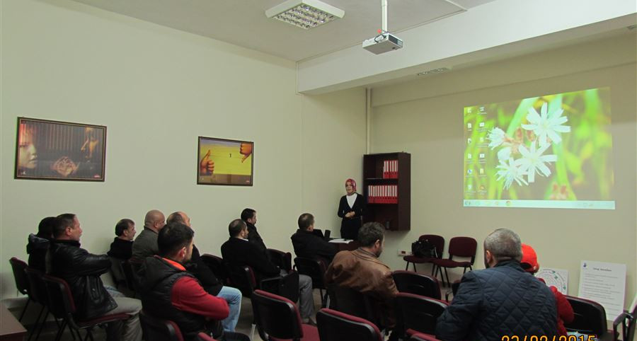 Rize'de Aile Eğitim Programı kapsamında "Evlilikte İletişim" eğitimi verildi.