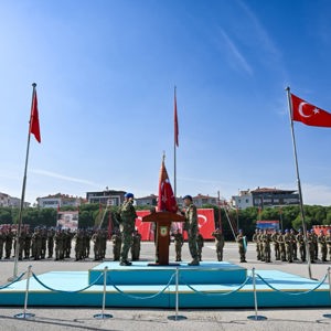 Manisa 8’inci Komando Eğitim Tugay Komutanlığında Sancak Teslim Töreni Gerçekleştirildi - fotoğraf 3