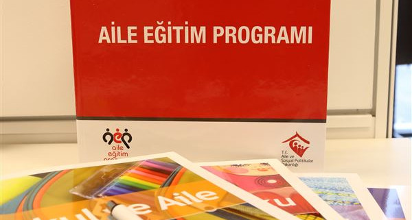 Erzurum'da Aile Eğitim Programı kapsamın "Bilinçli Medya Kullanımı" semineri verildi.