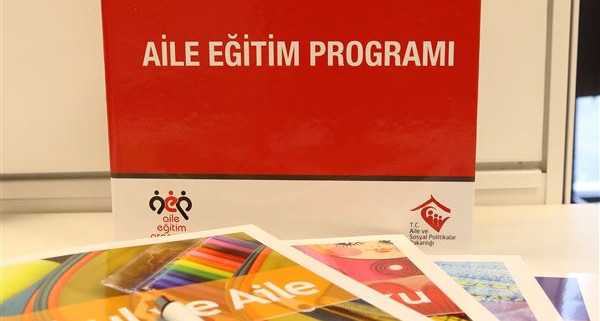 Erzurum'da Aile Eğitim Programı kapsamında "Çocuk ve Ergen Sağlığı" eğitimi verildi.