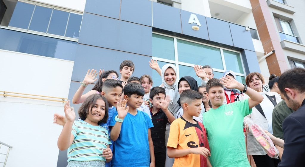 Bakanımız Göktaş: “Mart ayına ilişkin 1 milyar 224 milyon lira tutarındaki Sosyal ve Ekonomik Destek (SED) ödemesini hesaplara yatırdık”