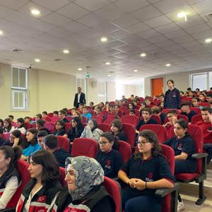 Sosyal Hizmet Merkezlerimiz Tarafından İlçelerimizdeki Kahraman Gazilerimiz ve Kıymetli Şehit Yakınlarımız Yarınımızın Teminatı Çocuklarımız ve Gençlerimizle Buluşmaya Devam Ediyor. - fotoğraf 2