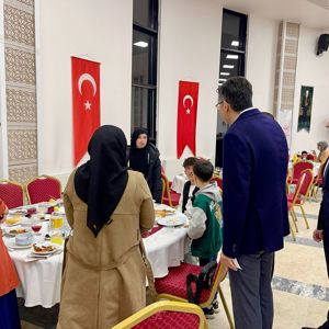 Dünya Yetimler Günü İftar Programı - fotoğraf 1