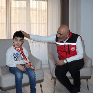 2025 Aile Yılı etkinlikleri kapsamında, İl Müdürümüz Abdulbari AKSOY tarafından Bakanlığımızın Hizmet modelerinden faydalanan ailelerimizi ziyaret etti. - fotoğraf 5