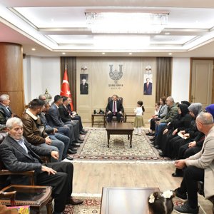 Aziz Şehitlerimizin Değerli Ailelerine ve Kahraman Gazilerimize Devlet Övünç Madalyaları İle Beratlarını Takdim Ettik. - fotoğraf 1