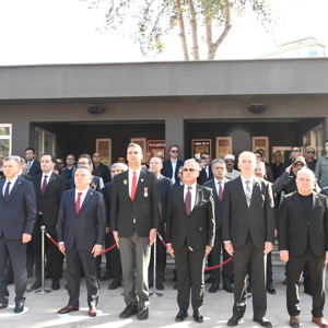 Çanakkale Şehitleri Anma Töreni Gerçekleştirildi - fotoğraf 1
