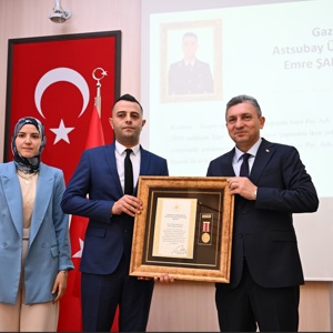 18 Mart Şehitleri Anma Günü ve Çanakkale Deniz Zaferi’nin 110. yıl dönümü dolayısıyla Antalya’da anma töreni düzenlendi. - fotoğraf 8