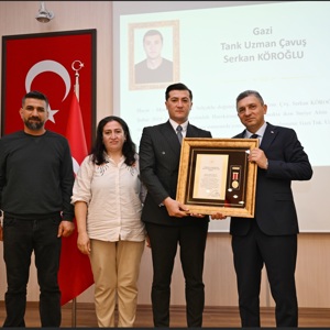 18 Mart Şehitleri Anma Günü ve Çanakkale Deniz Zaferi’nin 110. yıl dönümü dolayısıyla Antalya’da anma töreni düzenlendi. - fotoğraf 9