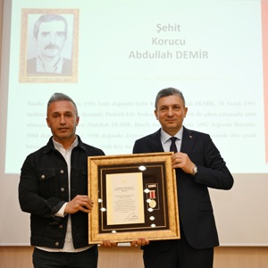 18 Mart Şehitleri Anma Günü ve Çanakkale Deniz Zaferi’nin 110. yıl dönümü dolayısıyla Antalya’da anma töreni düzenlendi. - fotoğraf 11