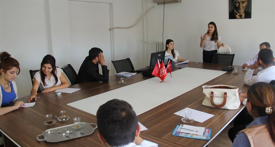 Çorum'da Aile Eğitim Programı kapsamında temmuz ayı içerisinde 141 kişiye seminer verildi.