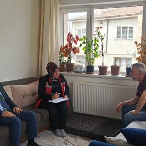 İl Müdürümüz Mahmut Selçuk, Evde bakım ve Sosyal Ekonomik Destek hizmetinden faydalanan ailemizi ziyaret etti.  - fotoğraf 6
