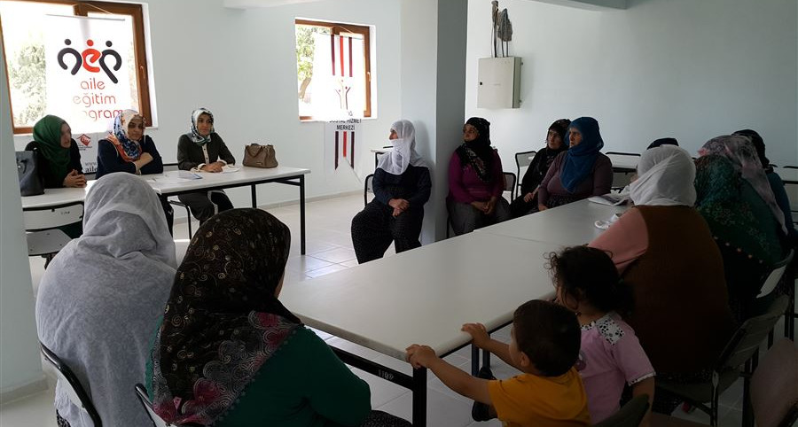 Elazığ Merkez Işıkyolu, Yolçatı ve Şahaplı Köyü Sakinlerine Aile Eğitim Programları çerçevesinde seminer verildi.
