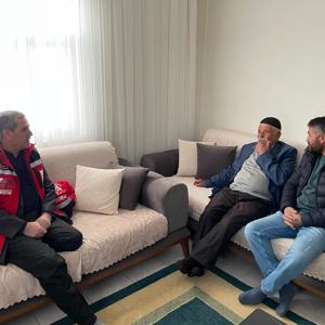 13 Ocak 2025 tarihinde Cumhurbaşkanın 2025 yılının aile yılı ilan etmesiyle Bakanlığımız tarafından aile kurumunun desteklenmesi ve güçlendirmesi, aile geleneklerinin yaşatılması, kadim kültürümüzün genç nesillere aktarılmasının özendirilmesi amacıyla ilimize bağlı Sancak Beldesi Kuşkondu Köyünde ikamet eden Ömer BASİLGANAY 18.03.2025 tarihinde ziyaret edilmiştir.  - fotoğraf 3