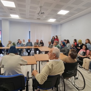 Gördes Huzurevinde 18 Mart Çanakkale Zaferi ve Şehitleri Anma Günü ve Yaşlılar Haftası Heyecanı Yaşandı - fotoğraf 2