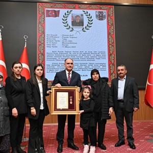 'Devlet Övünç Madalyası ve Berat Tevcih Töreni' Düzenlendi - fotoğraf 4