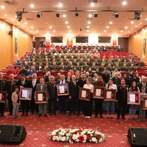'Devlet Övünç Madalyası ve Berat Tevcih Töreni' Düzenlendi - fotoğraf 16