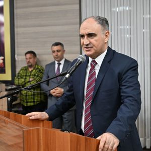 Vali Vahdettin Özkan ve Eşi Dr. Ruhan Özkan Ev Sahipliğinde Şehit Ailelerimiz Onuruna İftar Programı Düzenlendi - fotoğraf 2