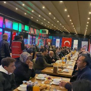 Şehit ailelerimiz ve gazilerimiz onuruna iftar programı düzenlendi! - fotoğraf 1