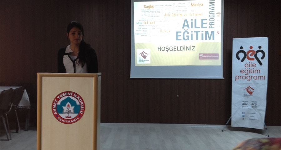 Gaziantep’te Aile Eğitim Programı kapsamında öğrenci velilerine yönelik seminer düzenlendi.