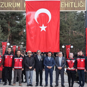 2025 Aile Yılı kapsamında, 18 Mart Çanakkale Zaferi ve Şehitleri Anma Günü dolayısıyla 15 Temmuz Şehitliği, Kars kapı Şehitliği ziyareti yapıldı. - fotoğraf 5