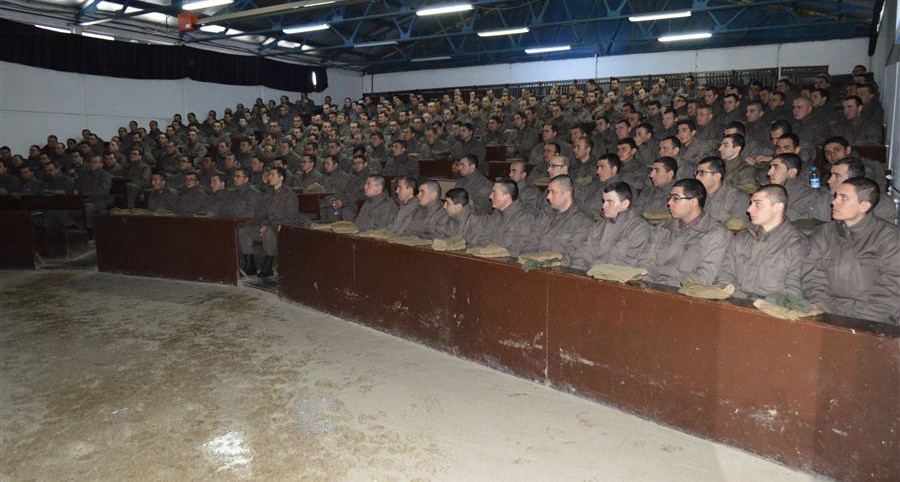 Kastamonu'da evlilik öncesi eğitim programı dahilinde 2 bin 400 askere eğitim verildi.
