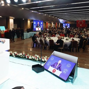 Cumhurbaşkanı Erdoğan ve Bakanımız Göktaş, devlet himayesindeki çocuklarla iftarda bir araya geldi - fotoğraf 2