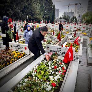 İl Müdürümüz Sn. Ömer TURAN, 18 Mart Çanakkale Zaferinin 110.Yıl dönümü ve Şehitler Günü Anma Törenine katılım sağlamıştır. - fotoğraf 7