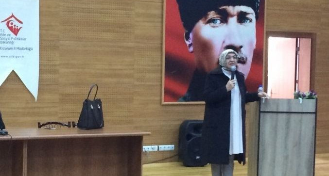 Erzurum’da 80 kişiye “Aile İçi İletişim” konulu eğitim verildi.