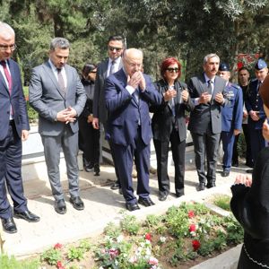 18 MART ÇANAKKALE ZAFERİ VE ŞEHİTLERİ ANMA GÜNÜ ETKİNLİĞİ KAPSAMINDA DÜZENLENEN TÖRENLER - fotoğraf 2