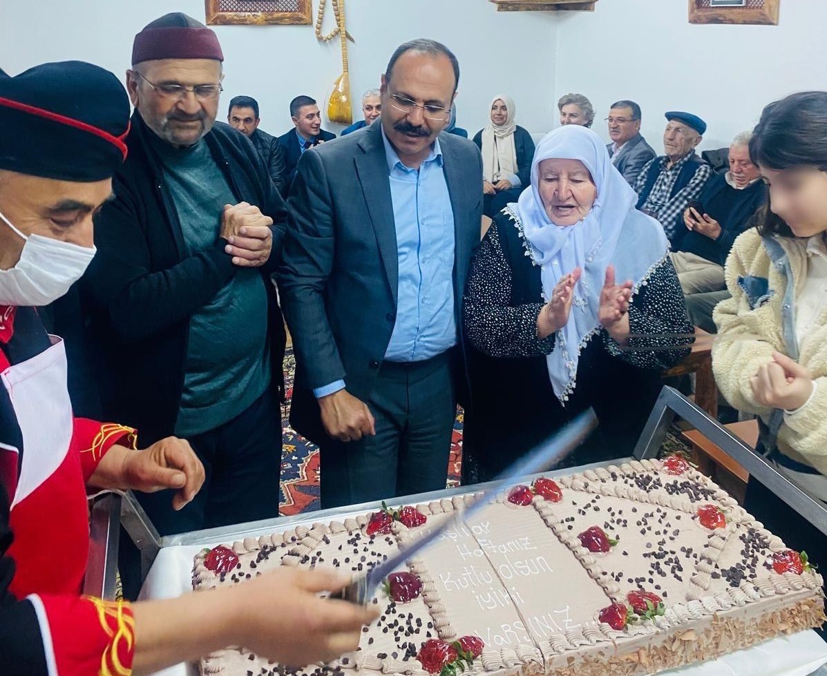 18-24 Mart Yaşlılara Saygı Haftası