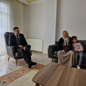 İl Müdürümüz Sn. Ömer TURAN, Çekmeköy ilçemizde ikamet eden TSK Şehidimiz Adem TAŞÇI 'nın kıymetli ailesine ziyaret gerçekleştirilmiştir. - fotoğraf 1